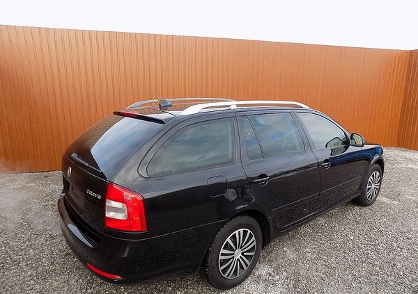 Skoda Octavia cena 17900 przebieg: 266000, rok produkcji 2009 z Międzychód małe 352